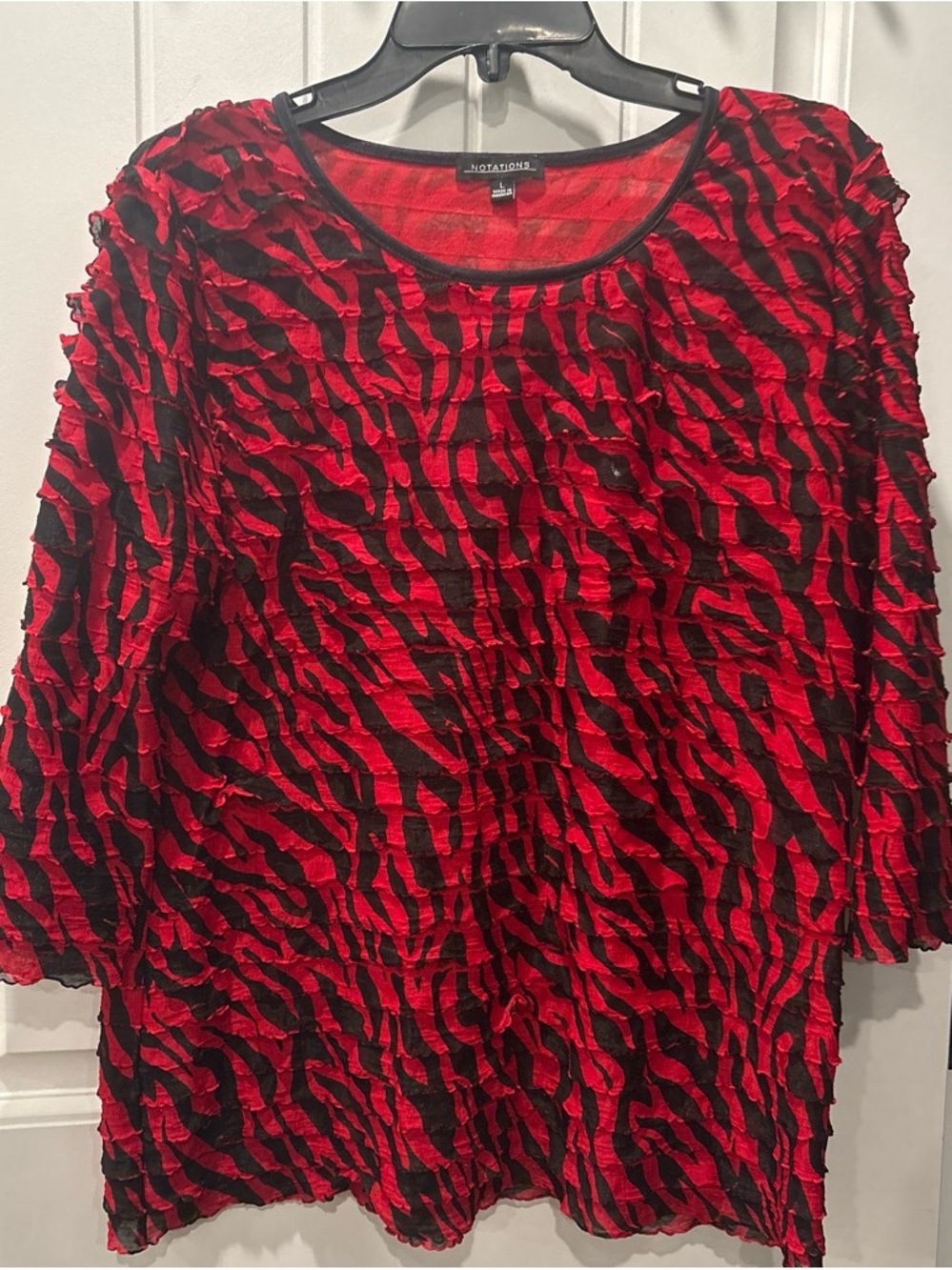 Notations Red & Black Textured Zebra-Print Women's large Top